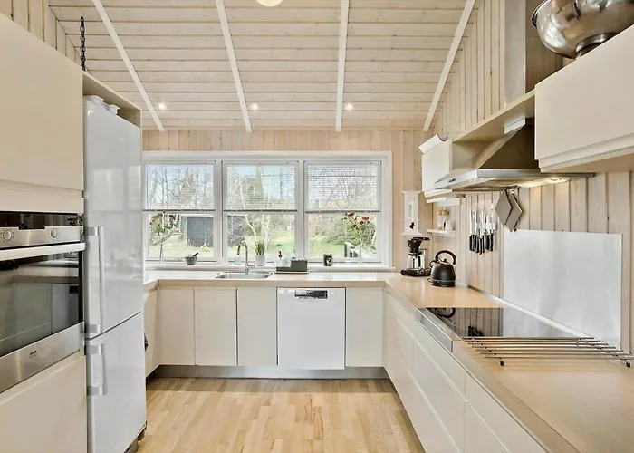 M175-vaeggerlose-stolt-henriksvej-60 * Boto By